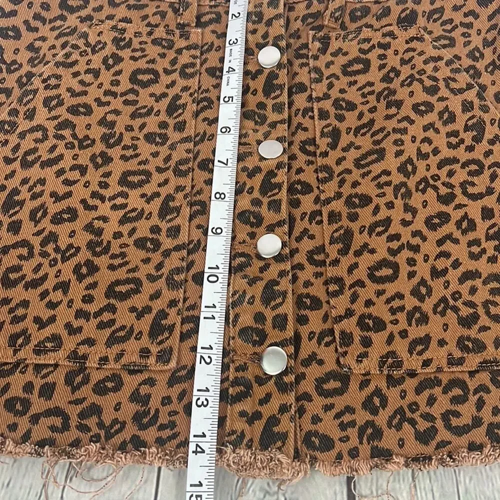 Mittoshop Leopard Print Denim Mini Skirt Size M Button Front Raw Hem Y2K Boho